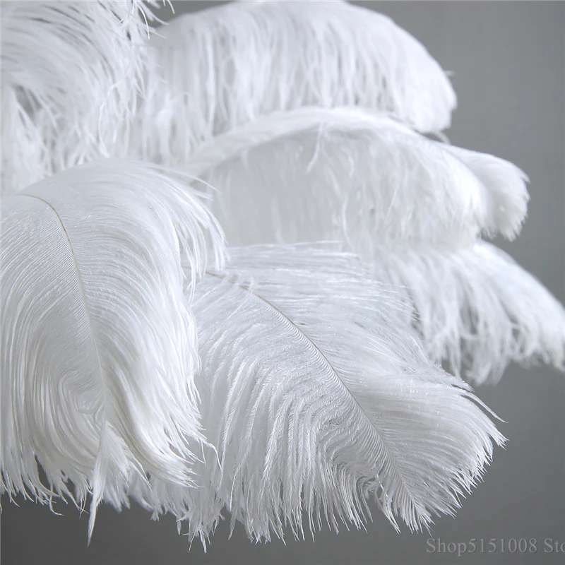 Lampadaire doré en plumes d’autruche - Image 17