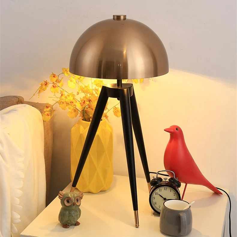 Lampadaire style champignon doré - Image 4
